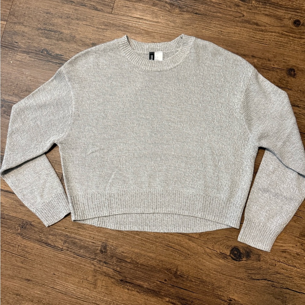 H&M Light Gray Women's Crew Neck Sweater